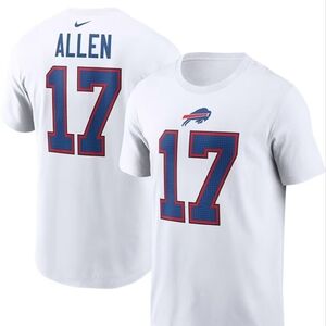 Nike Men's White Graphic T-Shirt